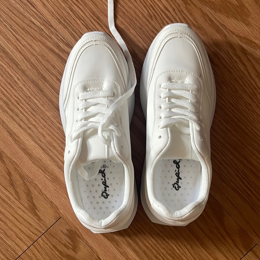 White platform sneaker